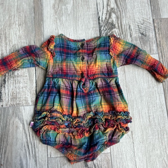 Ruffle Butts 6-12 month plaid bubble romper - Picture 2 of 3